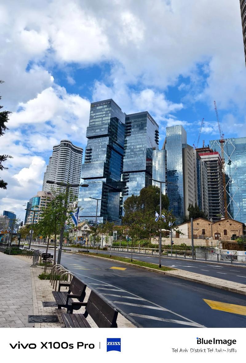 每体：阿劳霍现身特拉维夫，以色列之行开启休闲时光